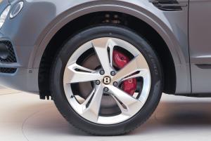 Bentley Bentayga V8 Centenary Specifications 2020 года  (UAE)